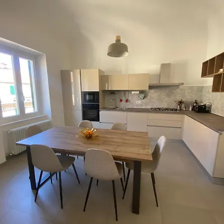 Centrale, 5 Posti Letto, Vicino Al Mare, Due Bagni סאבונה