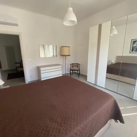 Centrale, 5 Posti Letto, Vicino Al Mare, Due Bagni דירה סאבונה