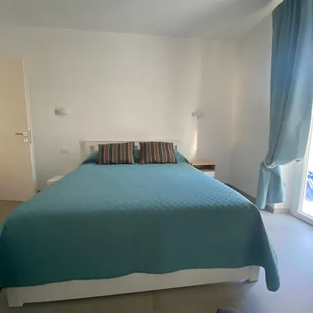 דירה Centrale, 5 Posti Letto, Vicino Al Mare, Due Bagni סאבונה