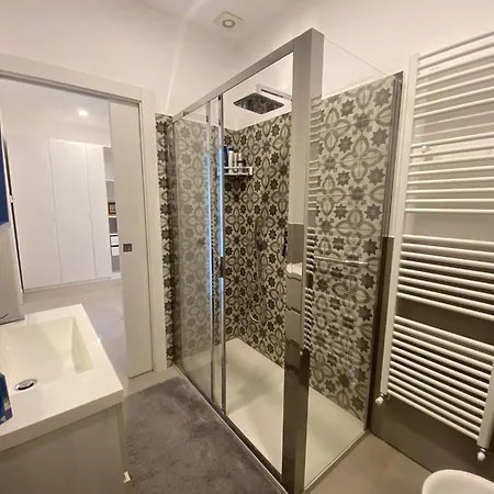 Centrale, 5 Posti Letto, Vicino Al Mare, Due Bagni