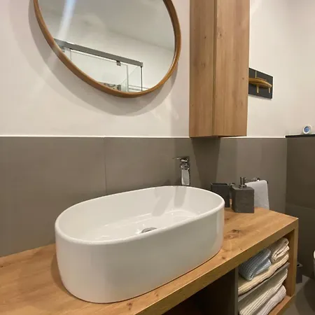 Centrale, 5 Posti Letto, Vicino Al Mare, Due Bagni *