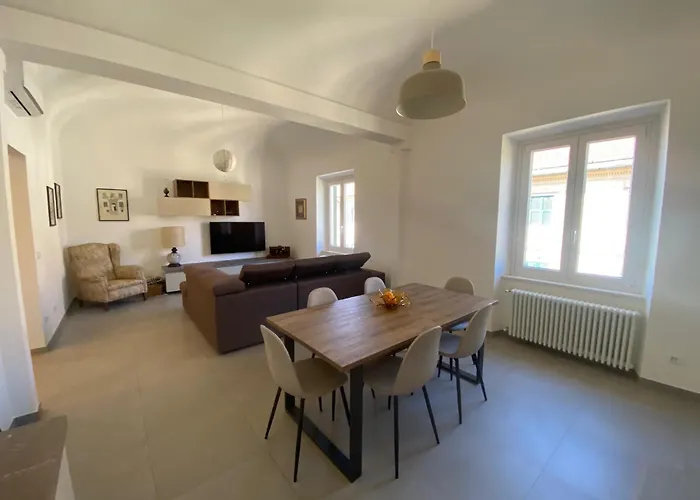 Appartement Centrale, 5 Posti Letto, Vicino Al Mare, Due Bagni